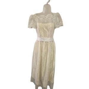 Vintage 80s Bridal Wedding JCPenney Ivory Lace Ribbon Tie Dress Women